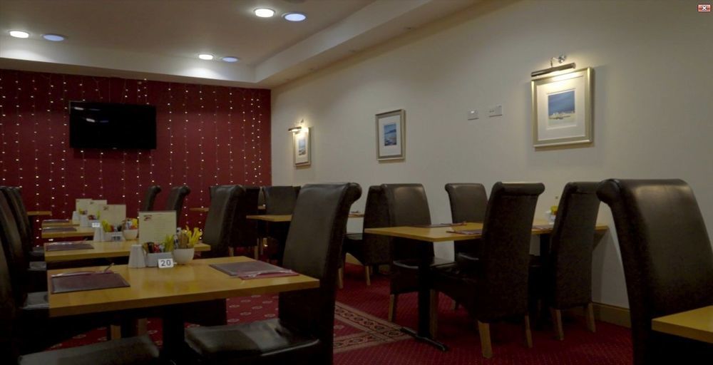 Hotel Adelphi Portrush Exterior foto The interior of the lounge
